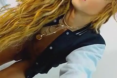 German nasty tranny Inserts A dildo On Her taut butthole