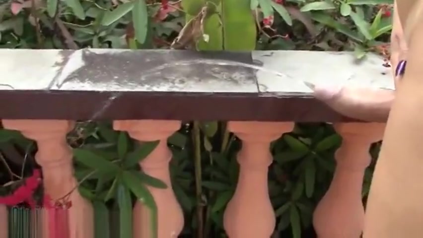 Renata Pissing