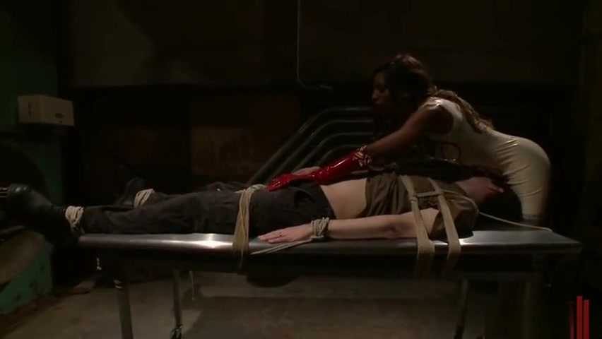 NatassiaD Vs Chris