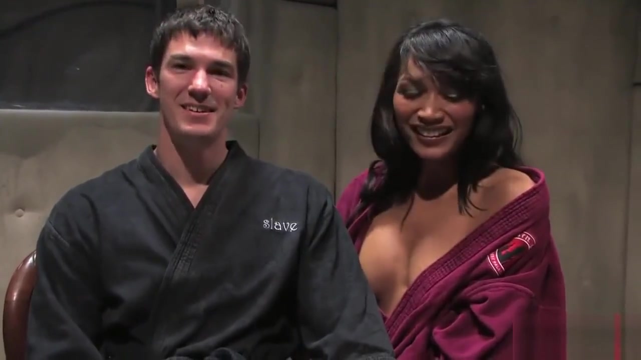 lady-boy receives Her cock Sucked admirable