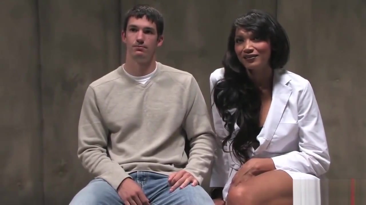 lady-boy receives Her cock Sucked admirable