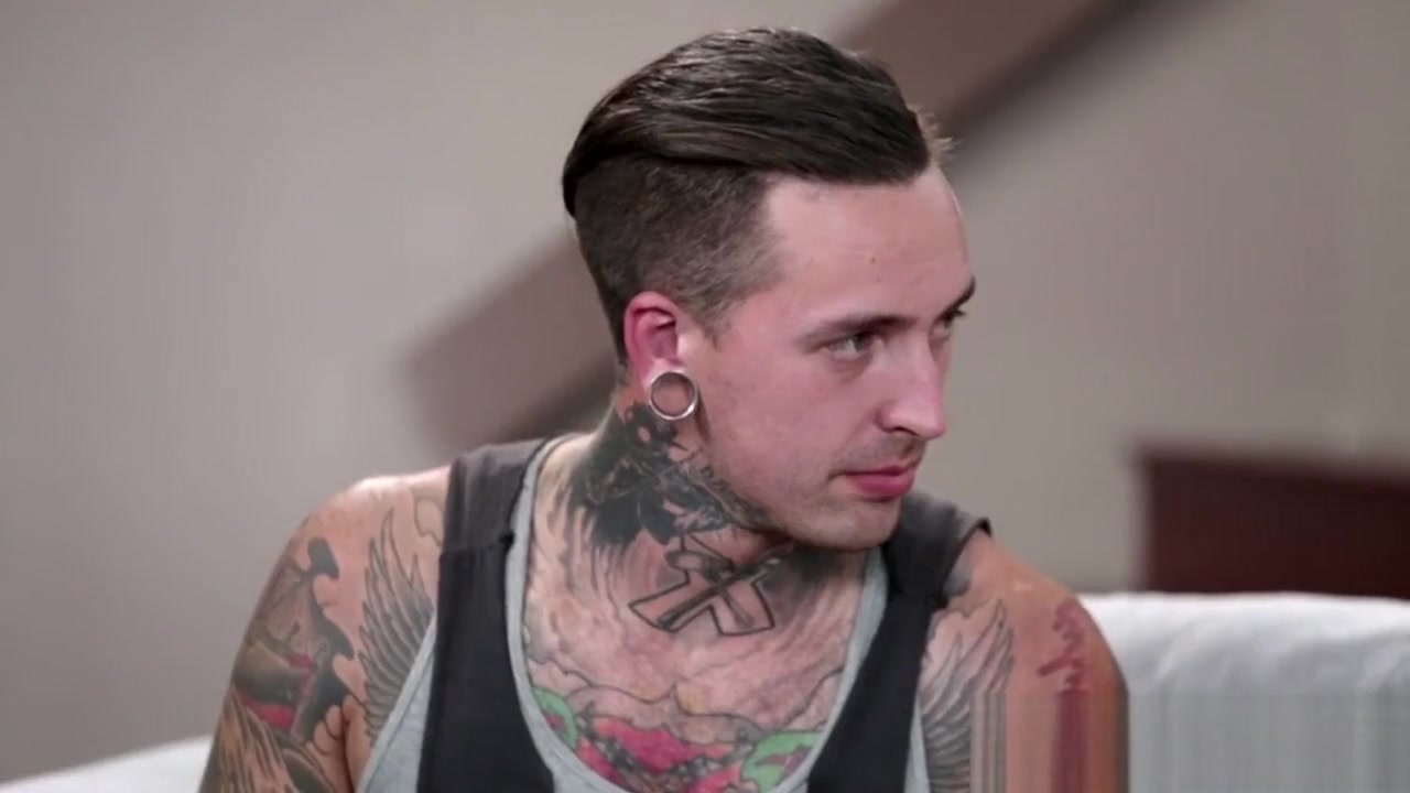 Beautiful TS Aubrey Kate bangs in the couch by a tattooed stud Ruckus