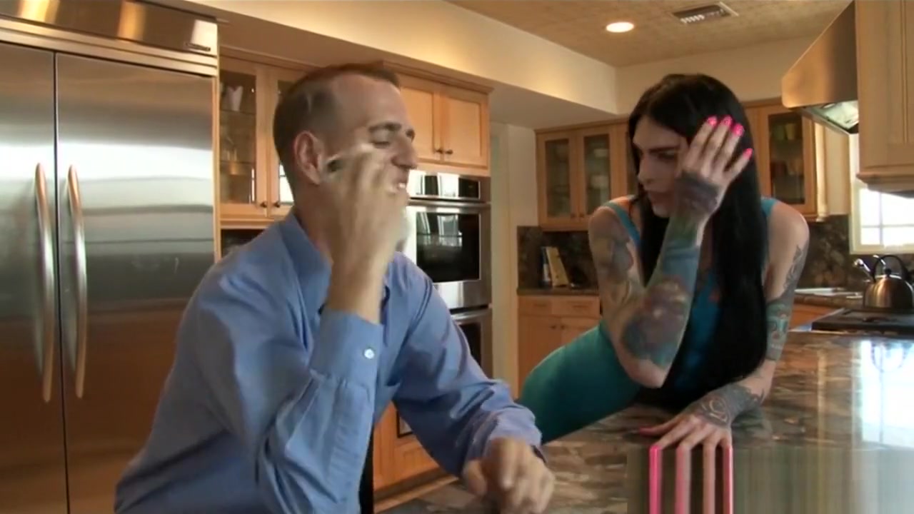 Gorgeous tranny Chelsea Marie analyzed
