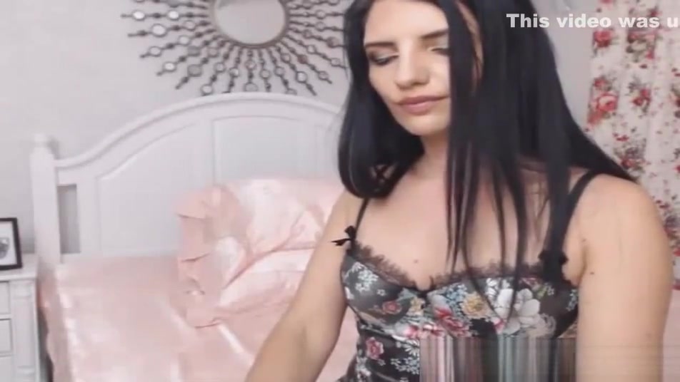 fine tgirl Jerking In Front Of cam