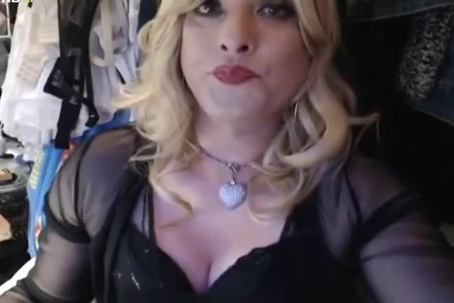 Alex Play penis Footjob