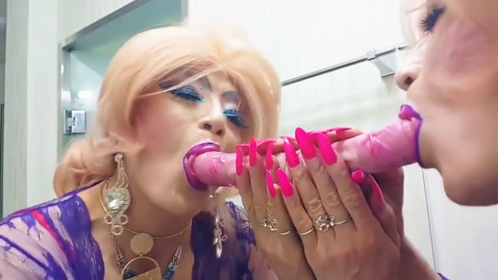 Sissy Niclo fine Makeup Playing Blowjobs2