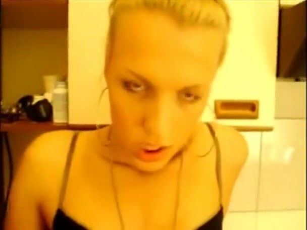 amateur shemale Sucks And bones