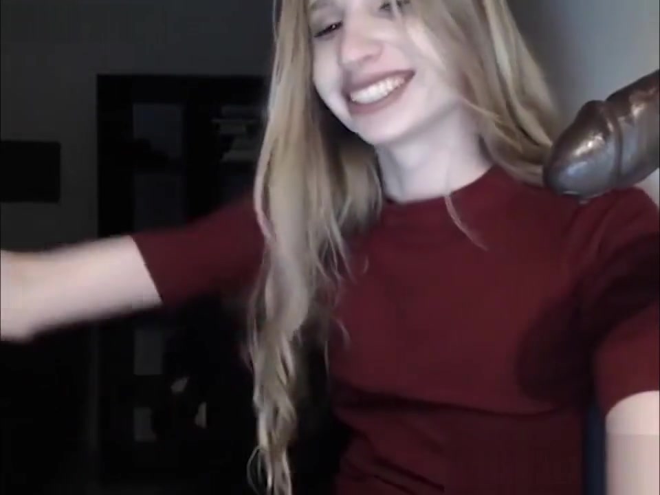 delicious blonde tranny Plays With Her weenie - ShemaleDreamCams.Com