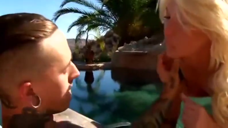 Incredible shemale clip