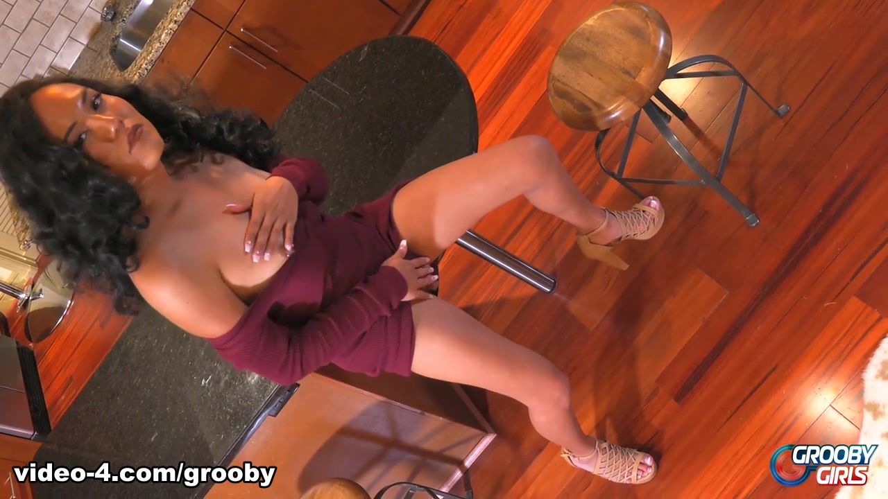 Amazing Sharnell Dupree - GroobyGirls