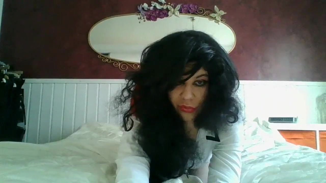 Crossdresser cam