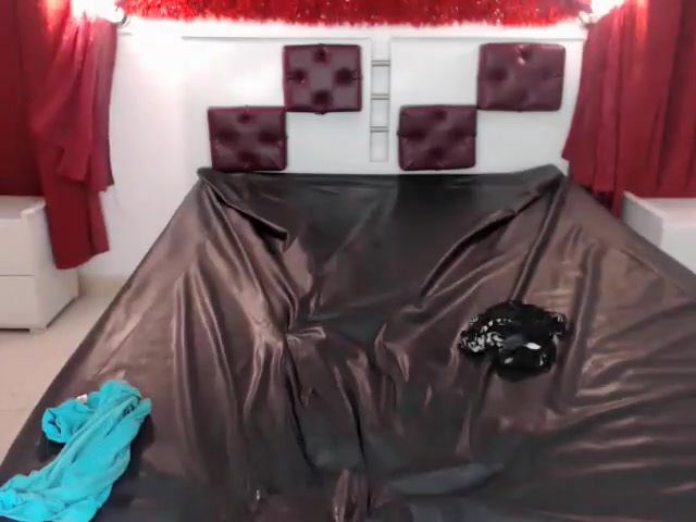 laura saenz cumming!