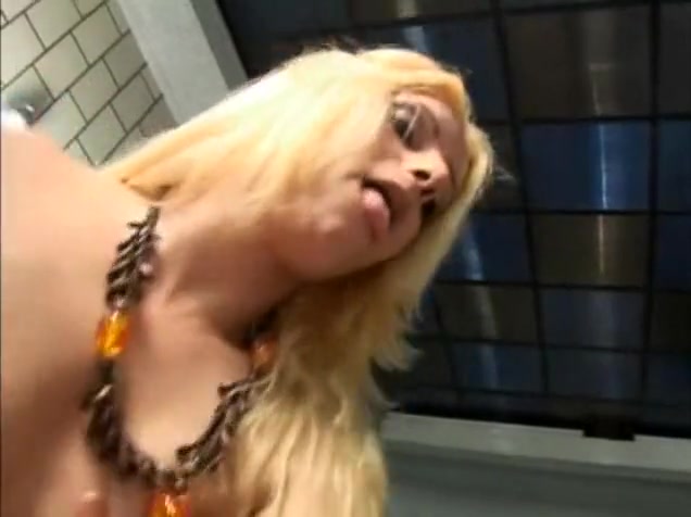 Shemale Samba Mania