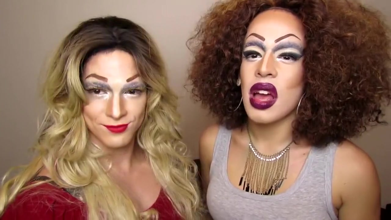 Gloria Groove make a Drag