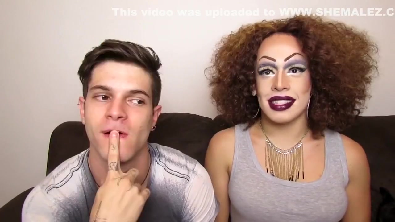 Gloria Groove make a Drag