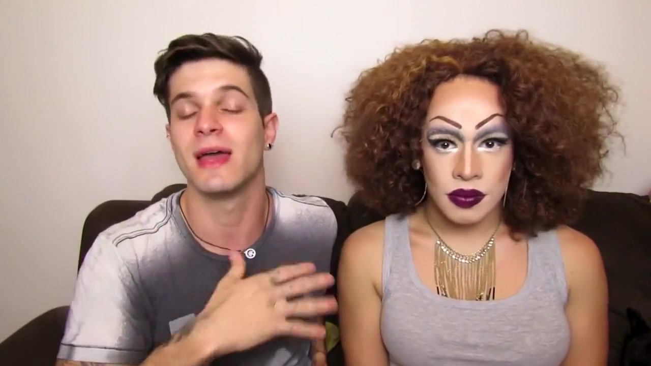 Gloria Groove make a Drag