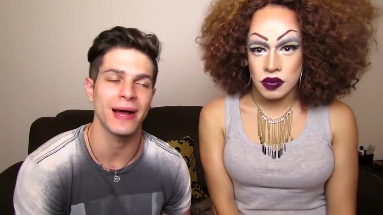 Gloria Groove make a Drag