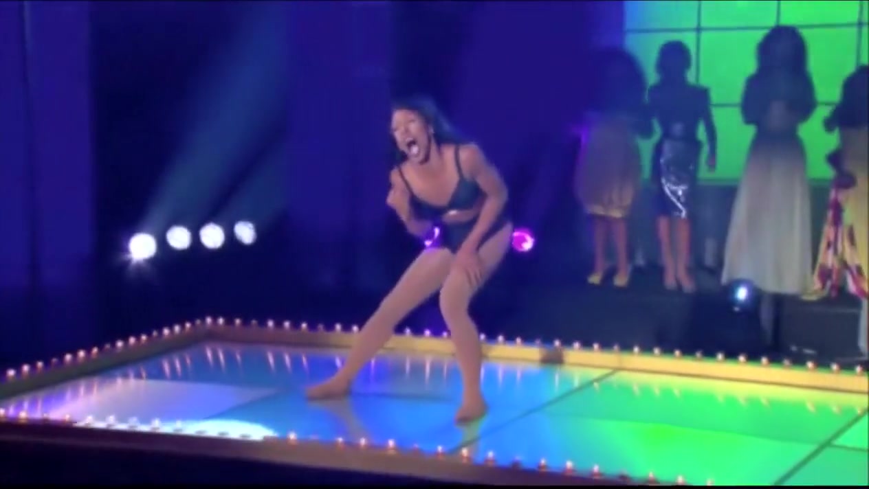 Willam Belli Teaches Tucking and a Compilation