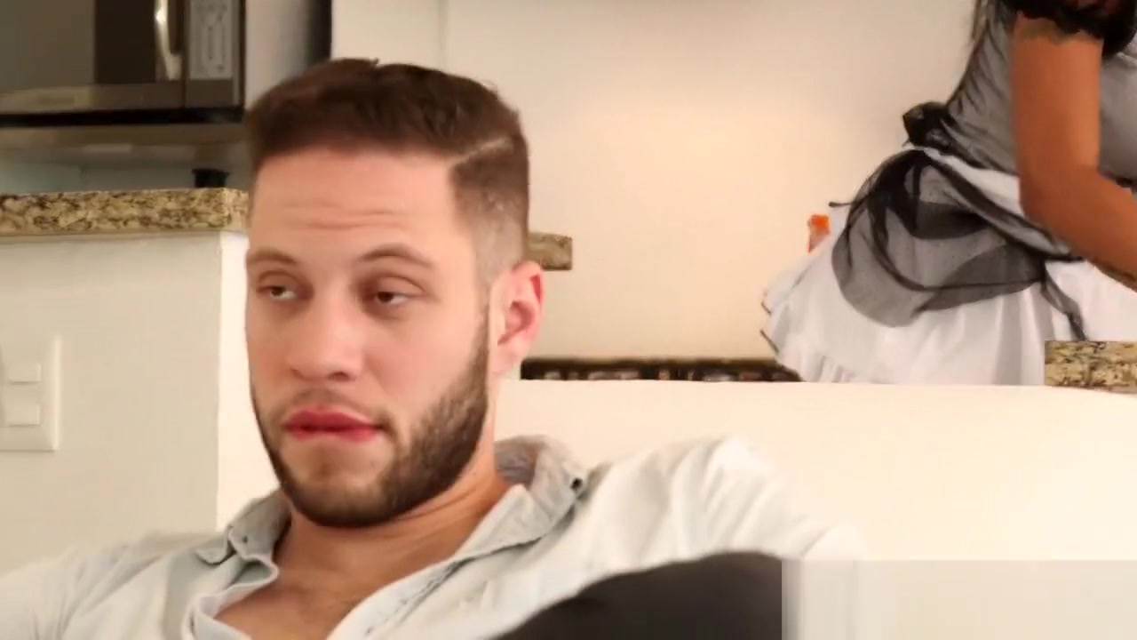 Shemale Maid Jhoany Wilker Fucked