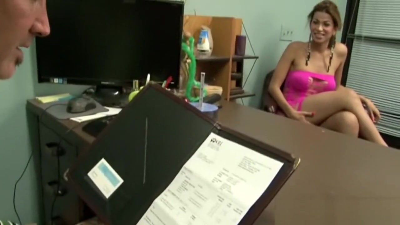 Pink Nails Paola Rivera Fucks In Interview