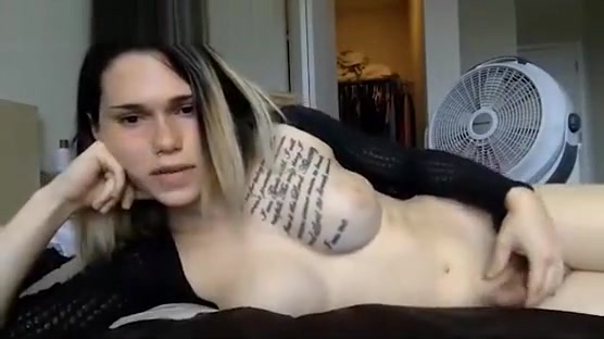 Tattoed amateur Shemal With wonderful tits Masturbat