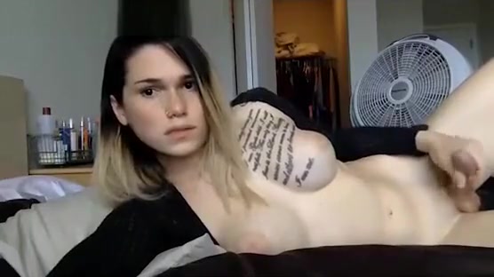 Tattoed amateur Shemal With wonderful tits Masturbat