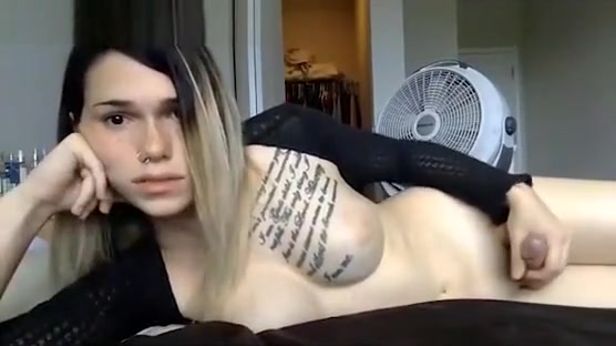Tattoed amateur Shemal With wonderful tits Masturbat