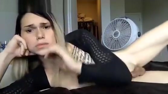 Tattoed amateur Shemal With wonderful tits Masturbat