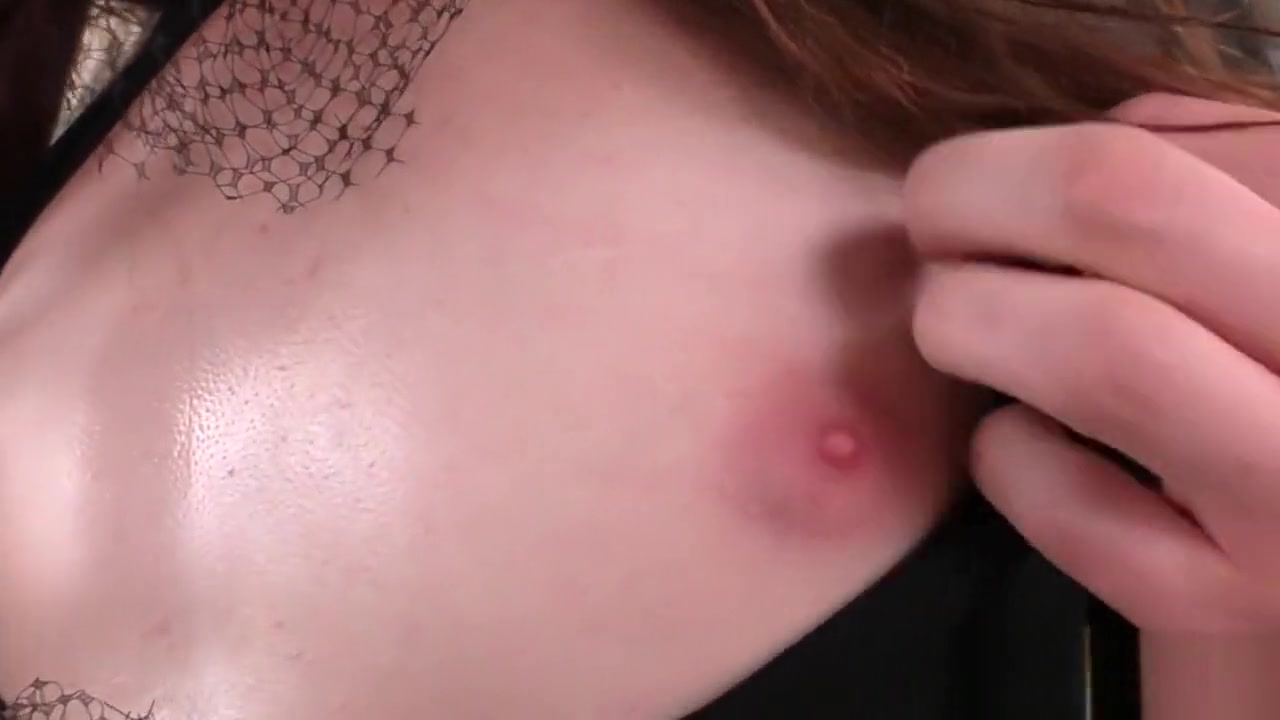 Lesbian tranny pussyfucking redhead babe