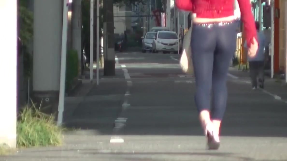 tv tights walk public