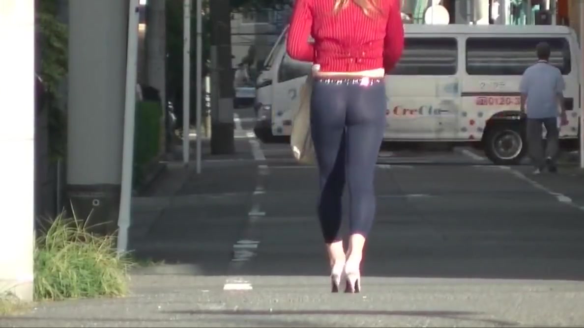 tv tights walk public
