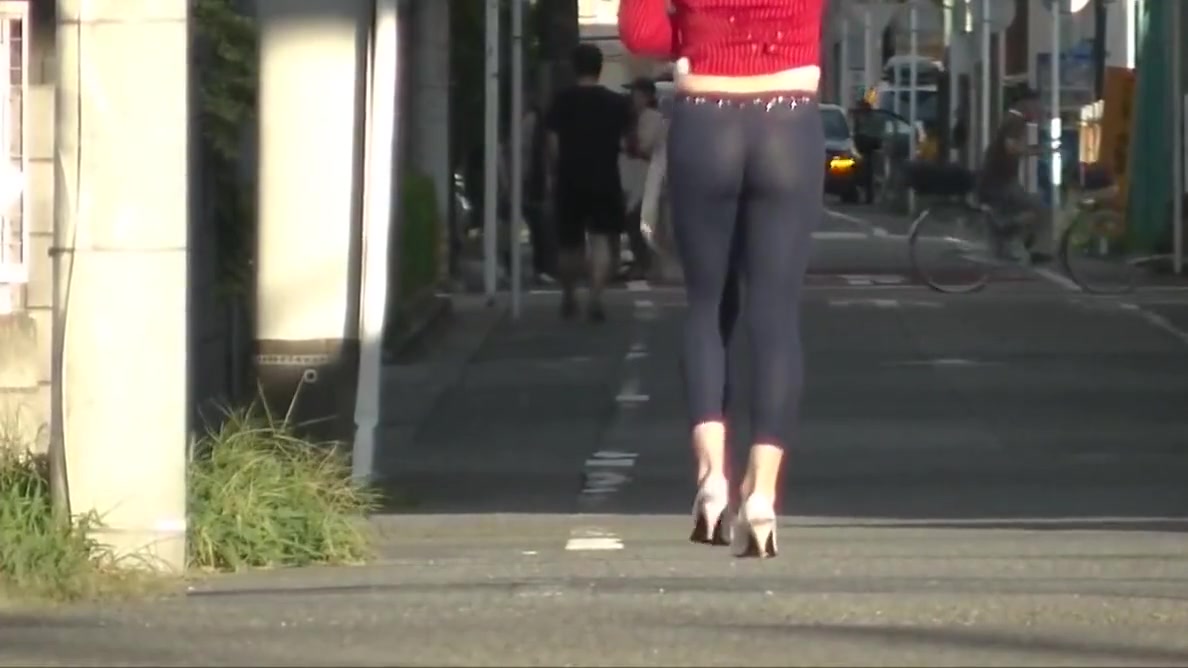 tv tights walk public