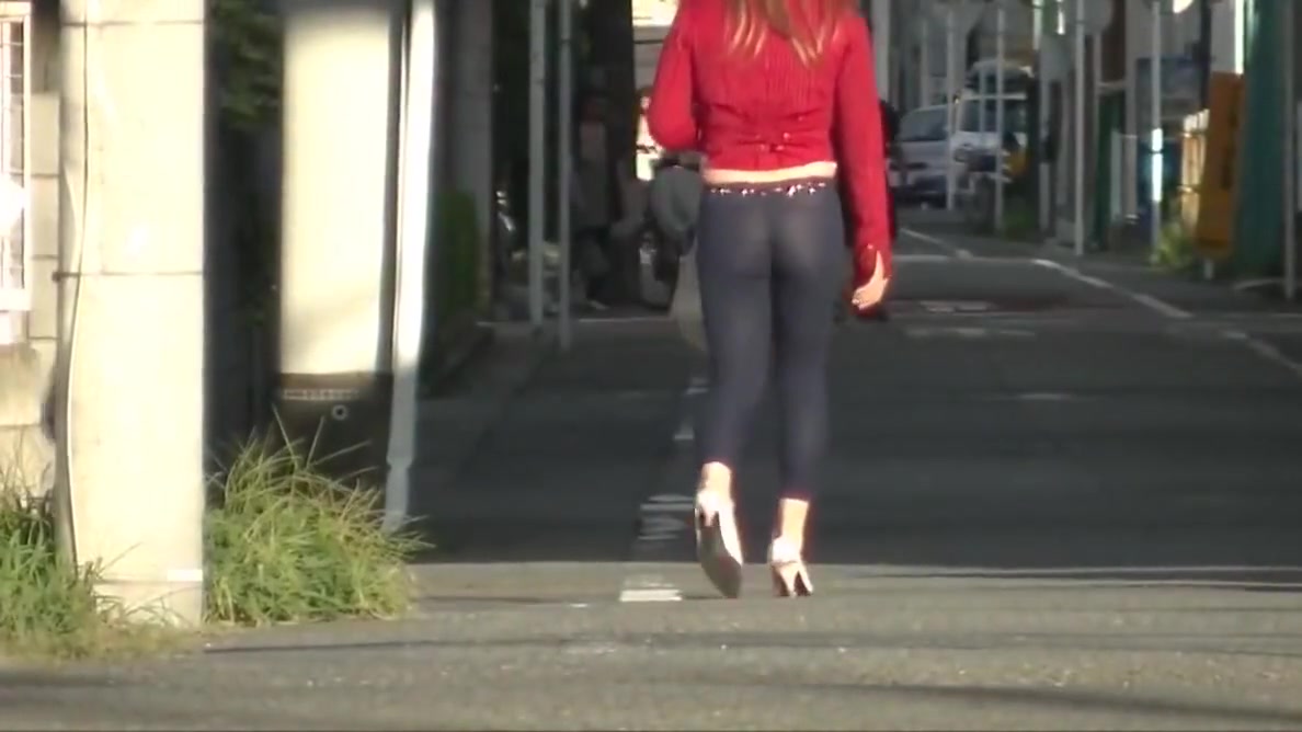 tv tights walk public