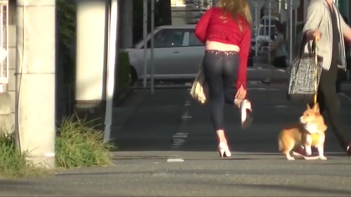 tv tights walk public