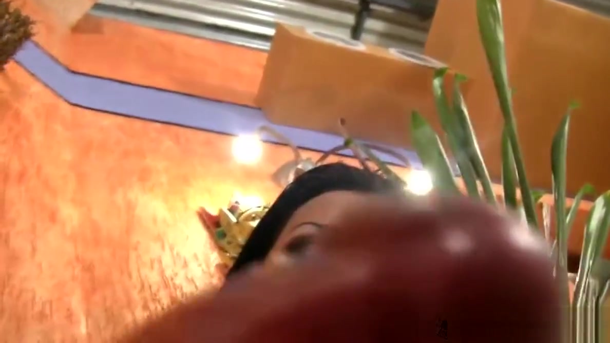 Black hair TS spreads her butt and wanks shedick in closeup