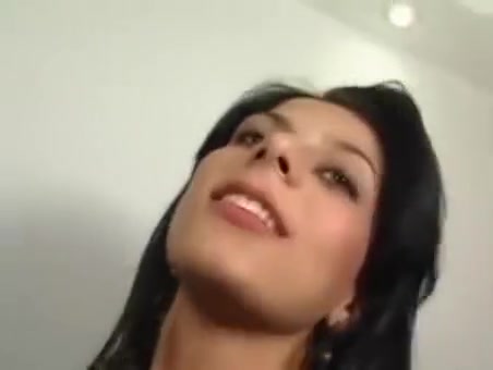 hawt brunette TS Solo