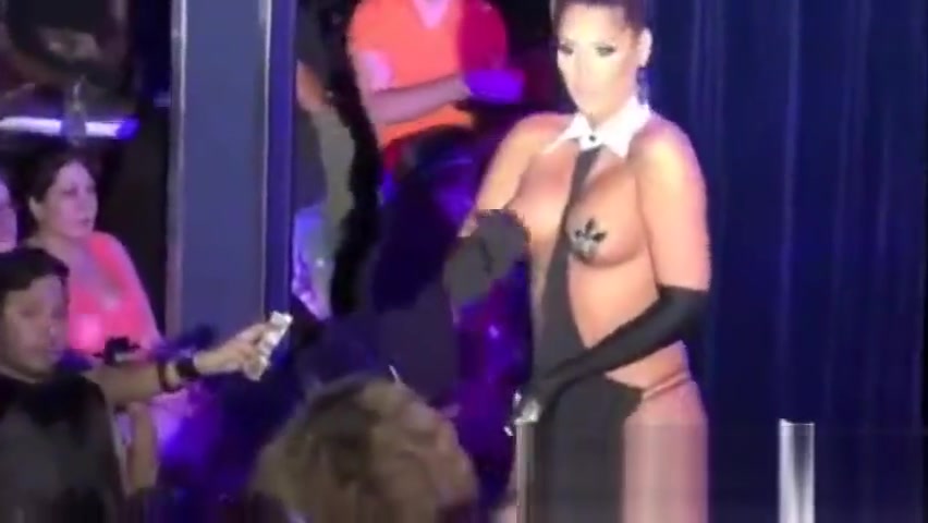 Hot shemale show girl