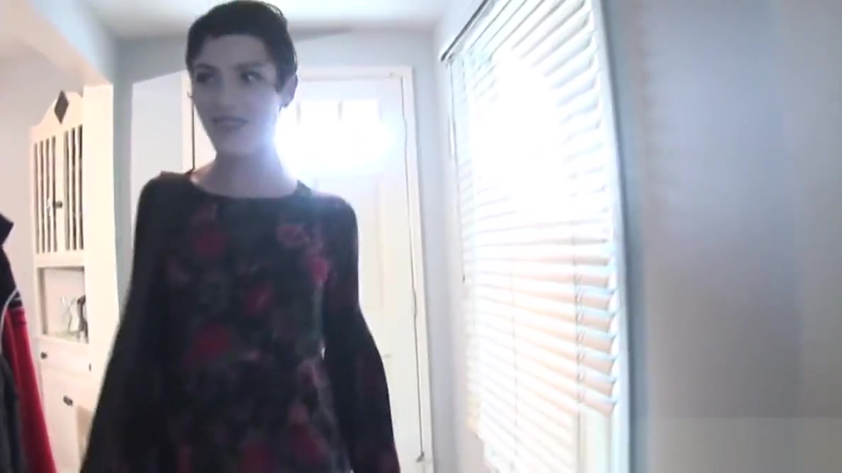 Young tgirl wanking her dick at casting