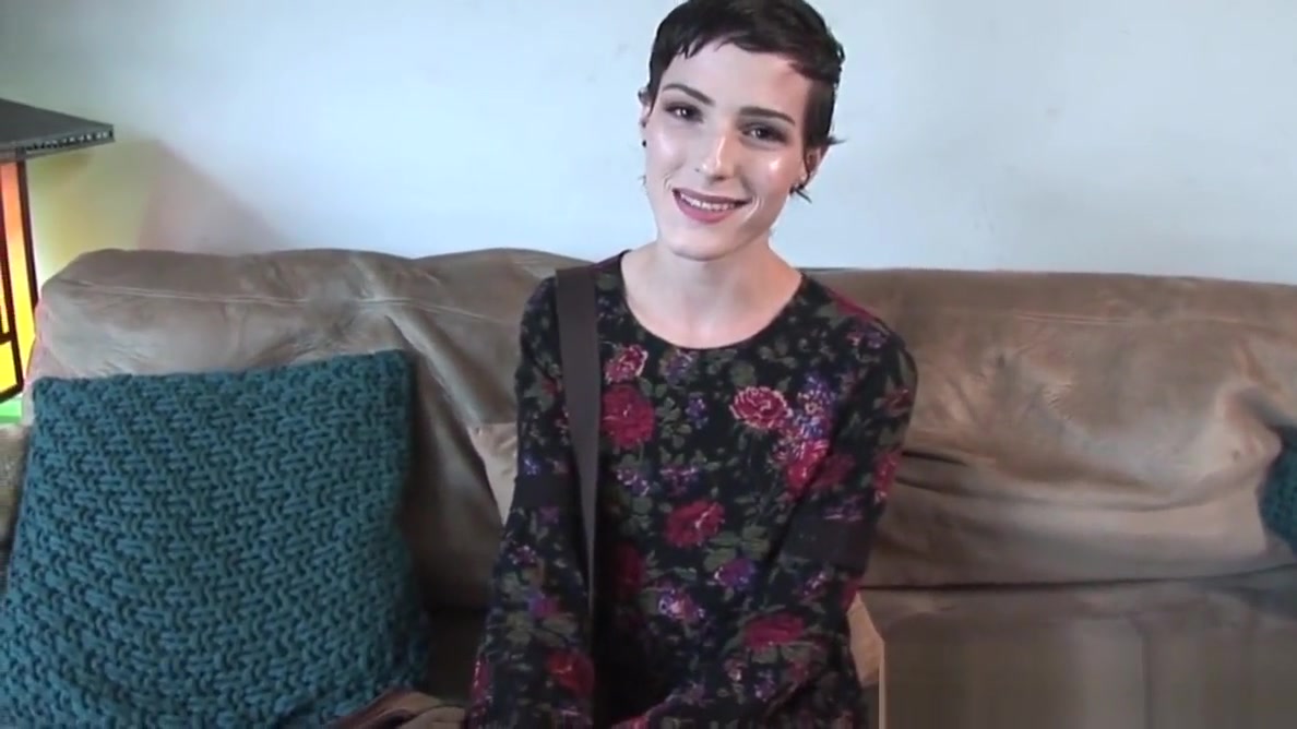 Young tgirl wanking her dick at casting