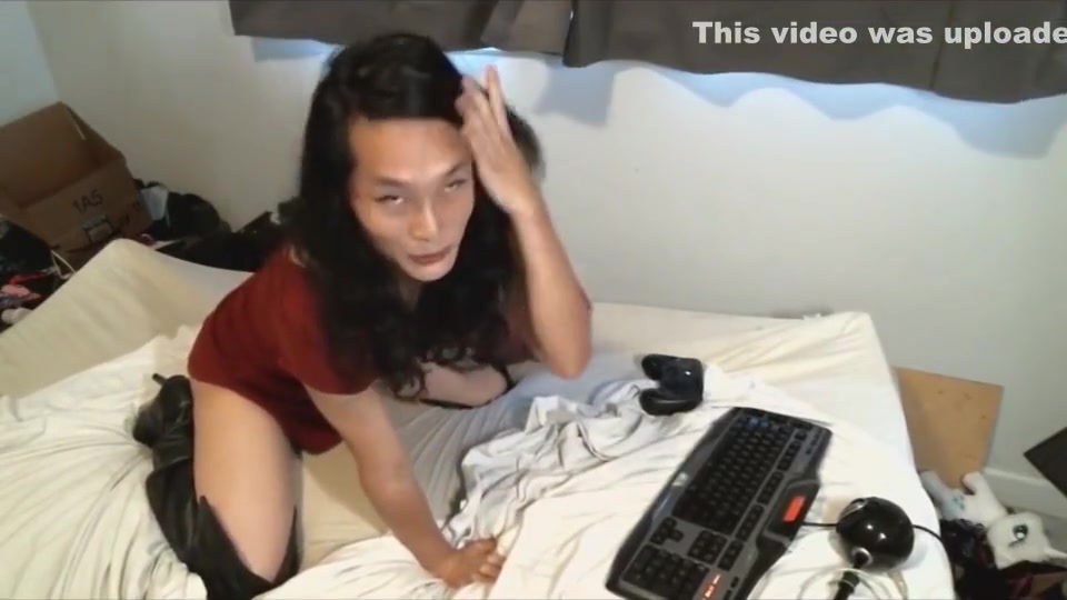Island TS Cums Hard