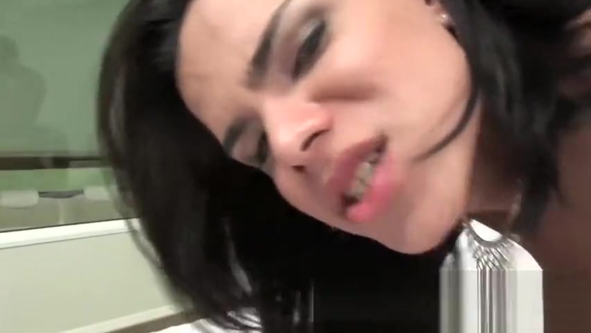 Sexy tranny Hilda loves getting her ass drilled by big cock