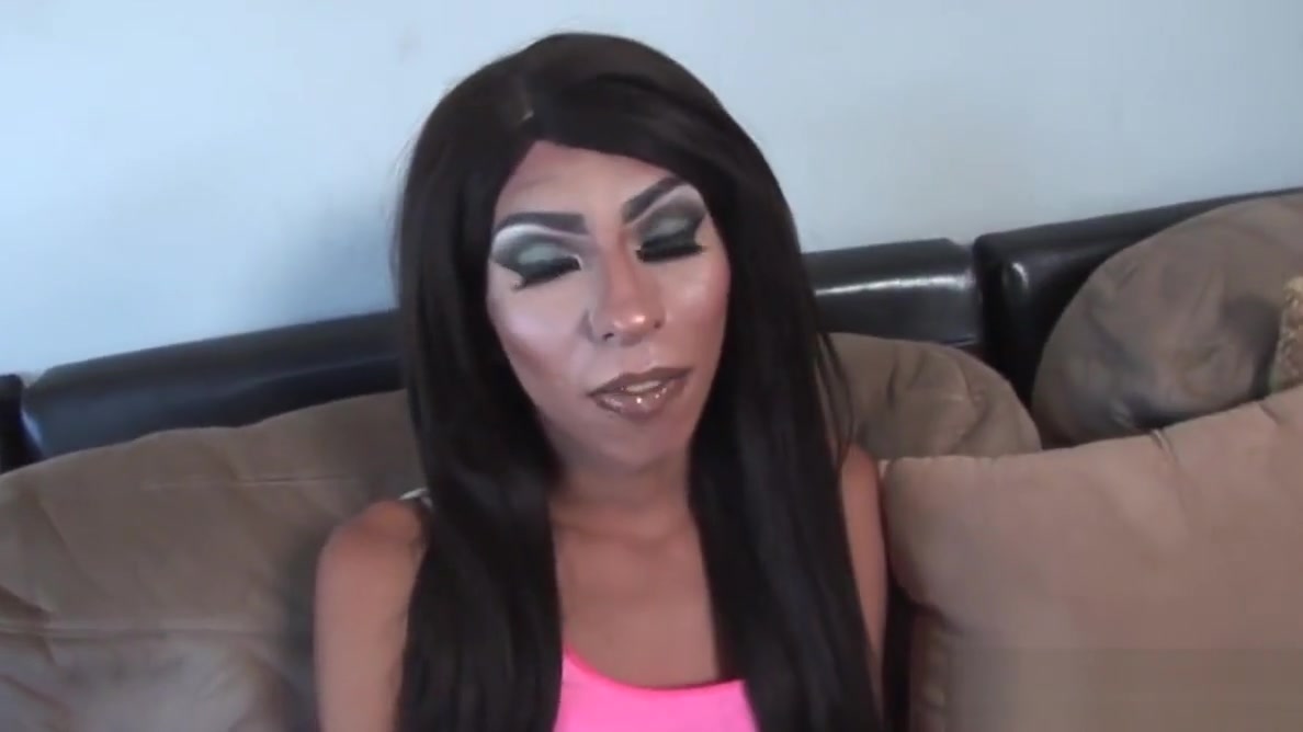Black trans beauty wanking on casting couch