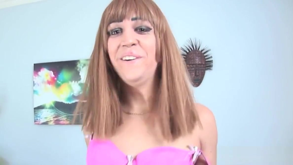 Bigcock amateur trans jerks on casting couch