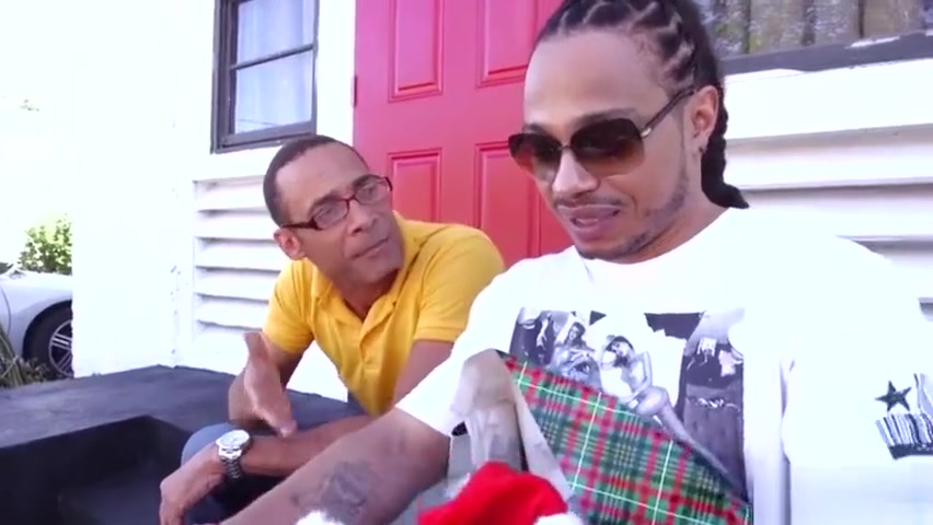 Big dick shemale threesome and cumshot