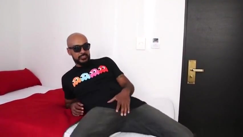 Hot shemale hardcore anal with cumshot