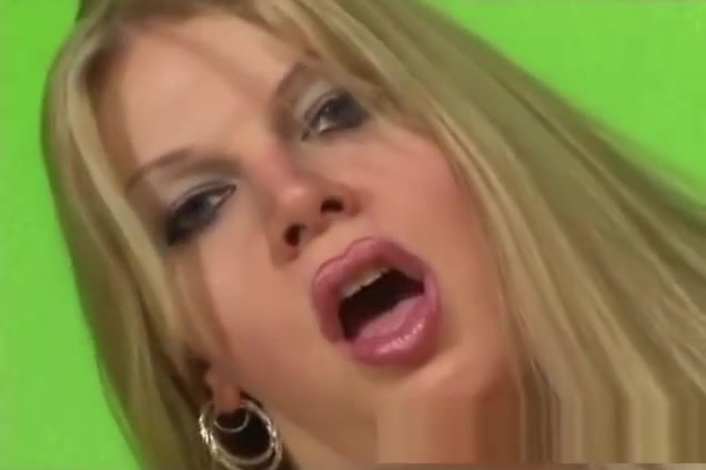 Lovely shemale pleasuring herself