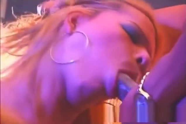 Horny shemale blowing her man off