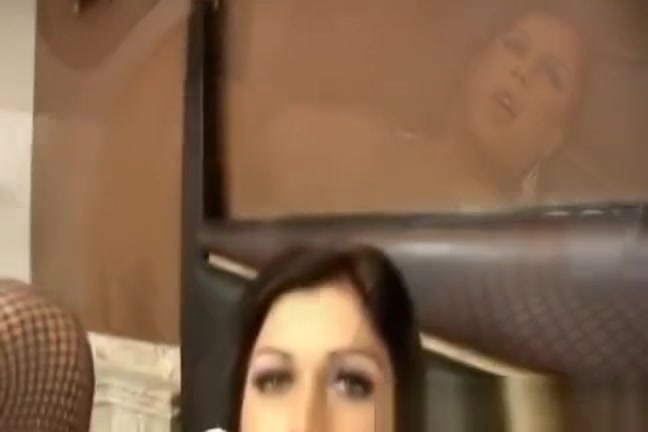 Shemale Yris Schmidt gets barebacked by a huge cock