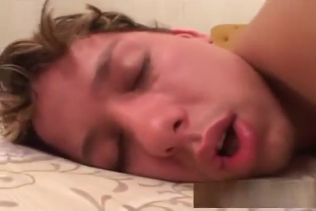 Hot shemale can't resist a big cock