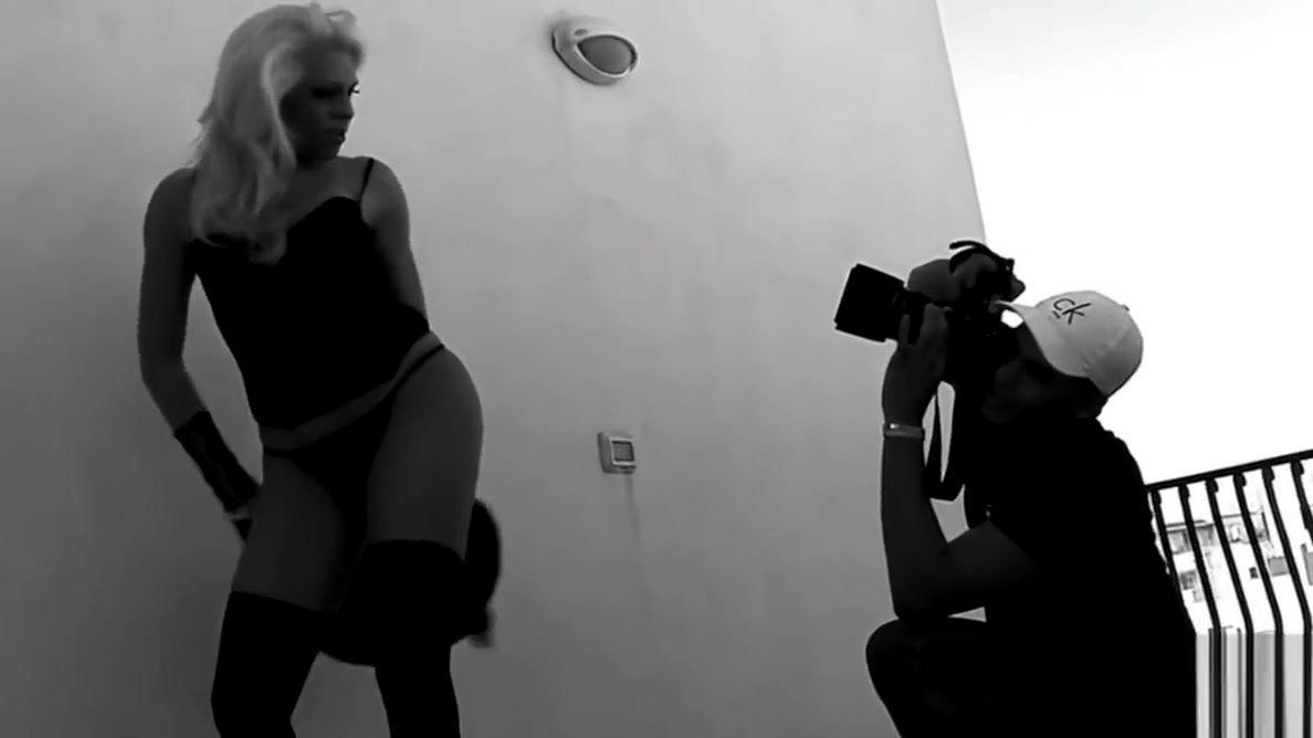 PinkOShemales Big tits shemale loves cock in her ass